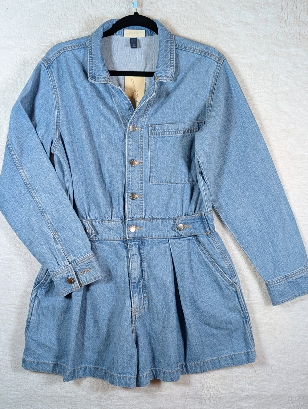 nwt Universal Thread Light Blue Denim Button-Front Top